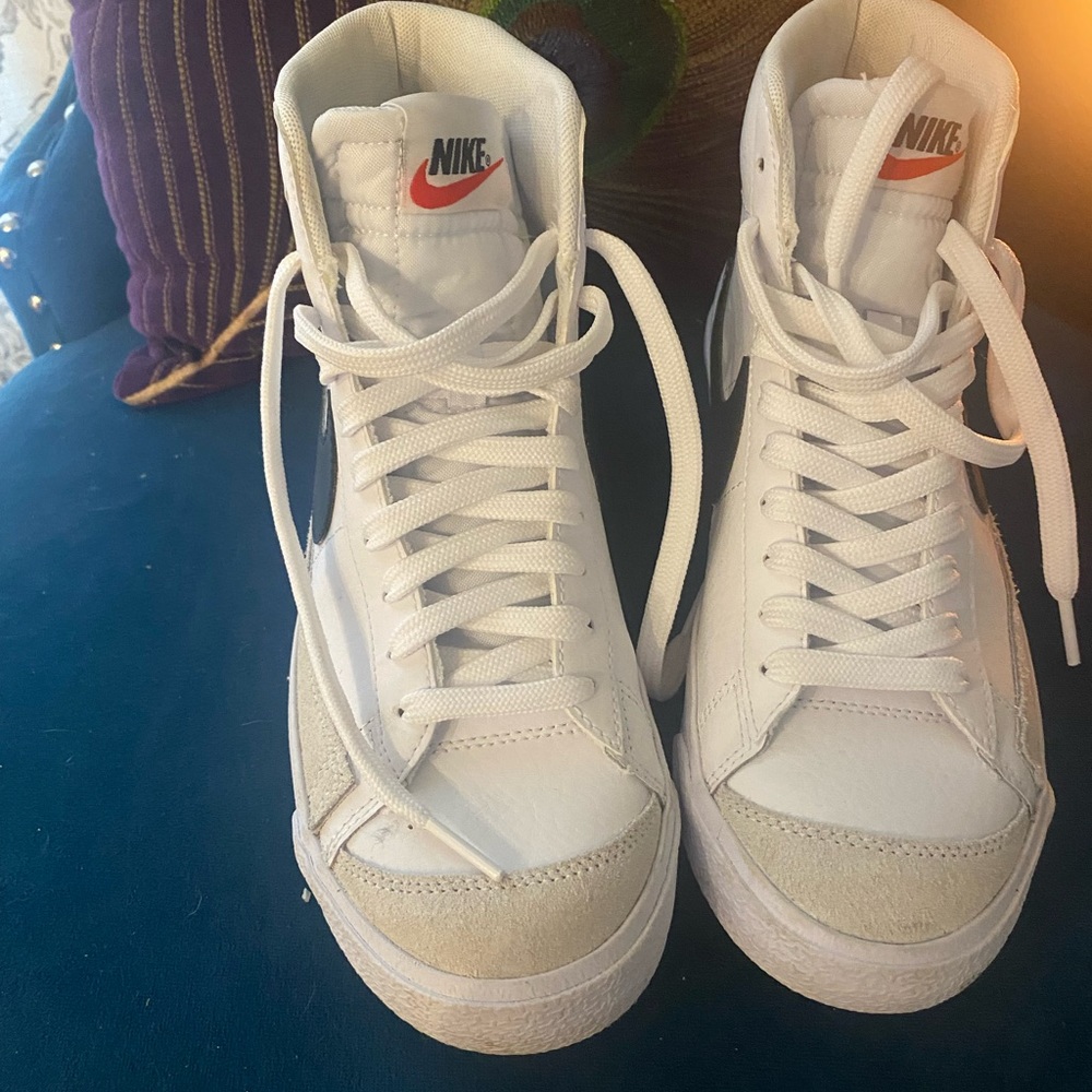 Nike high top blazer sneakers 7